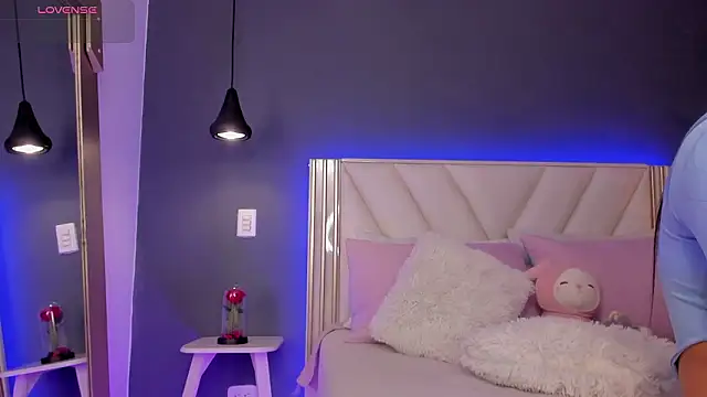 NaishaFord 1 online show from March 13, 4:36 am