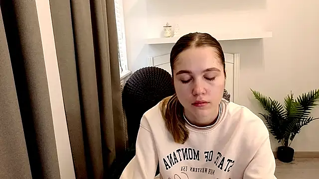 Spicy Lexi online show from February 17, 7:40 am