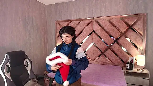 Babyyrasta666 online show from December 14, 4:40 am