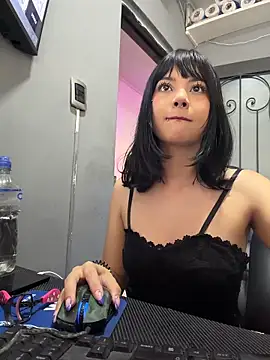 TatiLee online show from April 9, 2:44 pm