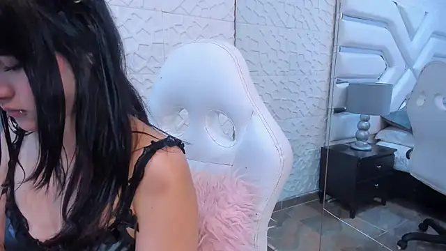 TatiLee online show from October 11, 12:26 am