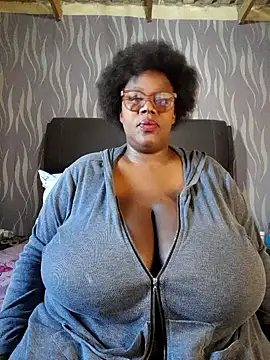 BoobsQueen46K online show from June 11, 1:52 pm