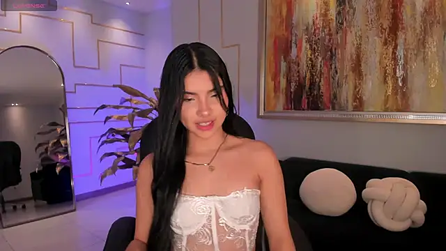 MiaLaurence online show from November 7, 7:52 pm