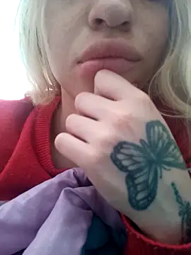 Alina Lee t online show from October 19, 1:35 pm