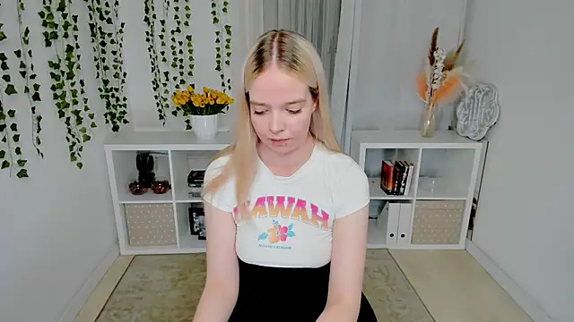 BellaMontgomery online show from June 19, 10:35 pm