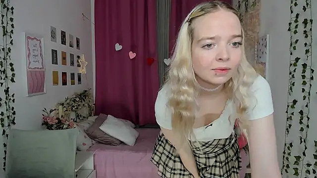 BellaMontgomery online show from June 25, 11:06 pm