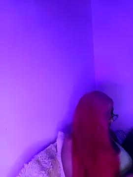 iamlalamilano online show from February 3, 9:51 pm