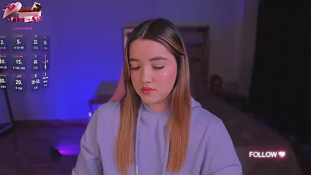 lunaarose online show from October 4, 5:24 am