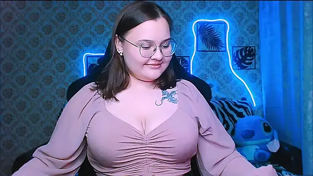 InLoveWithLife26 online show from November 6, 8:26 pm