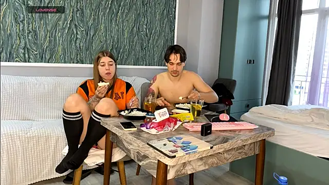 VelvetMiley online show from June 20, 11:47 am