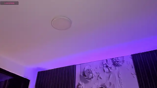 ShaniaDaniels online show from March 4, 11:33 pm