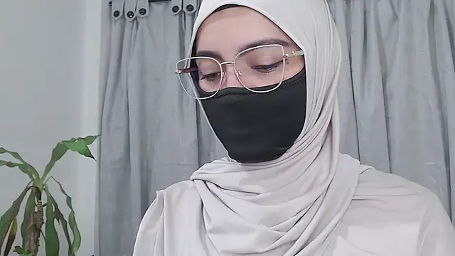 jade nassar online show from March 8, 12:07 am