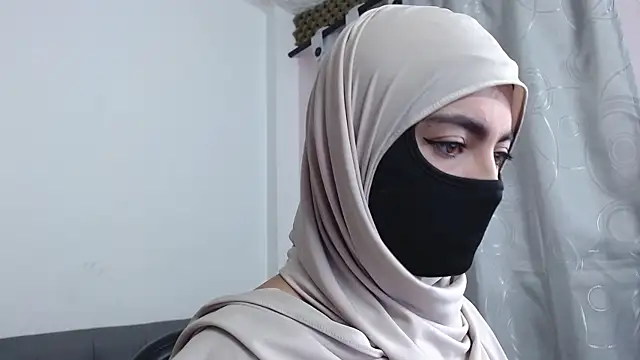 jade nassar online show from November 17, 11:38 pm