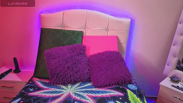 elapetitie online show from January 17, 6:54 am