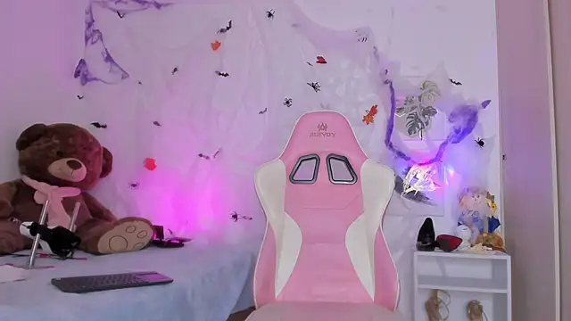 Nataly evans18 online show from November 13, 5:50 am