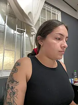 Alyha Cortes online show from February 9, 1:24 pm