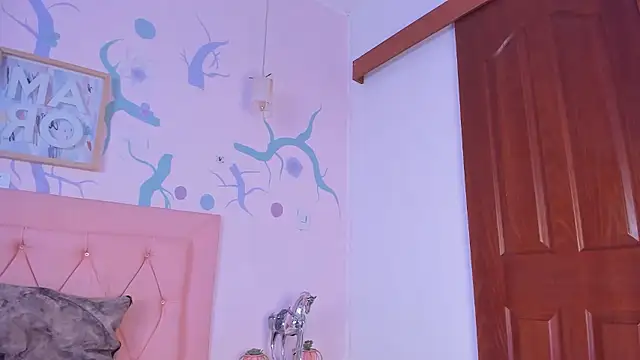 NoahPerez online show from November 17, 5:30 am