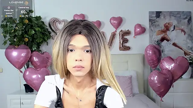 MadonnaRossi online show from February 13, 5:47 pm