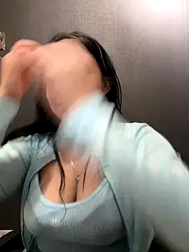 Emily Rivers  online show from December 16, 1:28 pm