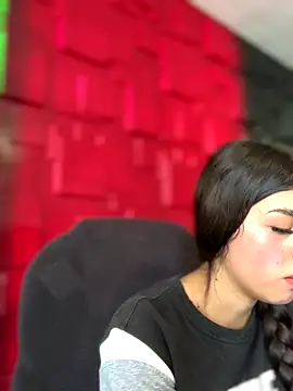 Linda LS online show from October 4, 1:50 pm