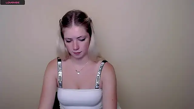 AliceHotty  online show from September 17, 12:36 pm