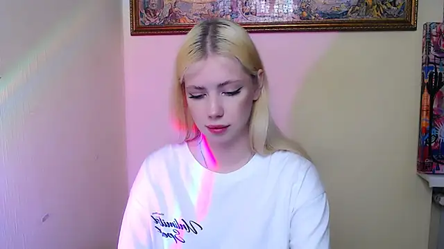 AliceHotty  online show from April 13, 9:54 am