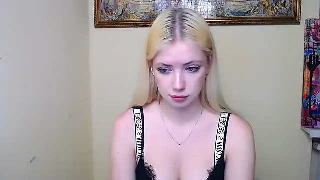 AliceHotty  online show from April 10, 8:53 am