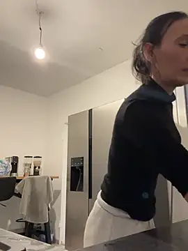 Emilia Mausi online show from March 28, 9:14 pm