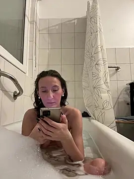 Emilia Mausi online show from February 15, 7:57 pm