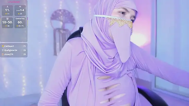 Snapshot of salma_isawwii chatting on September 9, 1:22 pm salma isawwii online show from September 9, 1:22 pm