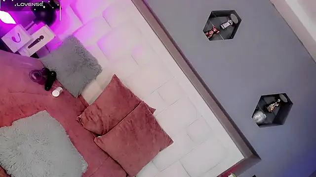 Ariia-janee online show from February 9, 5:21 am