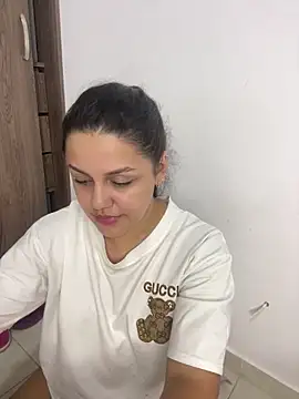 lunita sweet5 online show from December 19, 5:32 am