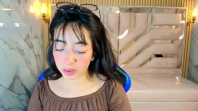 Snapshot of zoe_r_ chatting on September 20, 3:27 am zoe r online show from September 20, 3:27 am