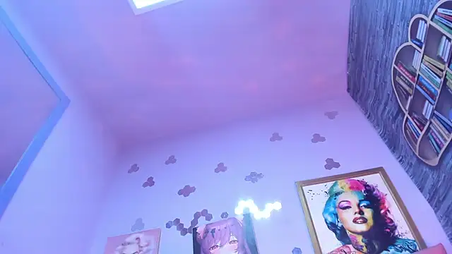 Megan Luxe online show from December 21, 2:49 am