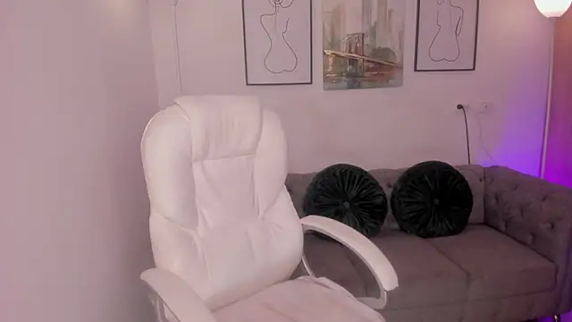 Saskia litt online show from October 3, 3:44 am