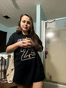 JuicyExxxperience online show from September 13, 2:30 am