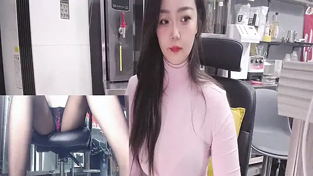 Eileen-L online show from October 4, 1:00 am