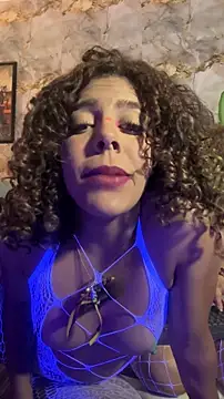 hannachris- online show from October 28, 3:56 am