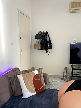 ManjaWinkler online show from January 13, 7:25 am