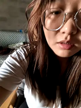 sisi-maiden online show from March 12, 7:55 am