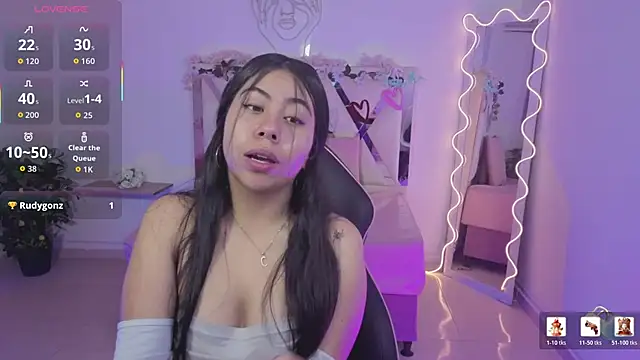 ZURY TAY online show from January 9, 11:58 am