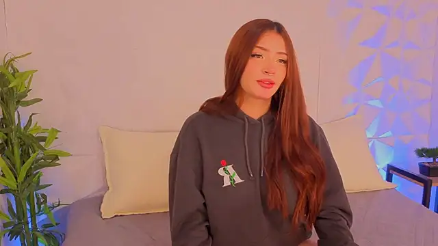 maddy1y  online show from September 17, 11:52 am