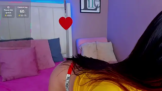 sarahyessica online show from March 26, 7:59 pm