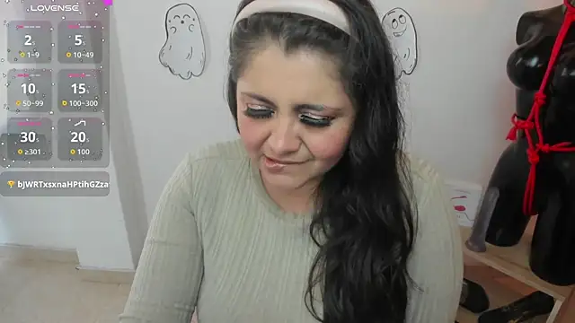 Snapshot of TifanyAmazinng chatting on October 9, 1:37 pm TifanyAmazinng online show from October 9, 1:37 pm