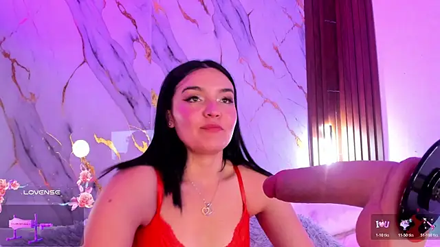 alicecute77 online show from April 17, 2:24 am