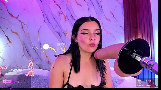 alicecute77 online show from April 5, 2:21 am