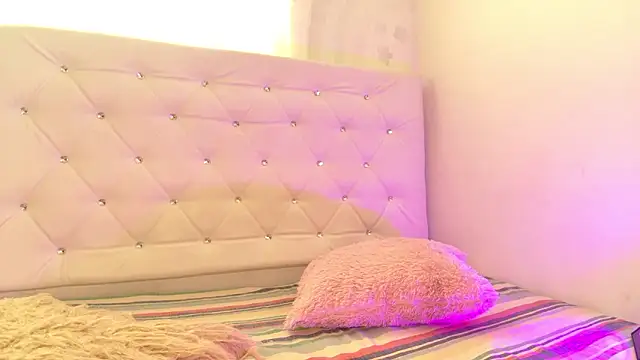 tatixxxvega online show from March 12, 1:36 pm