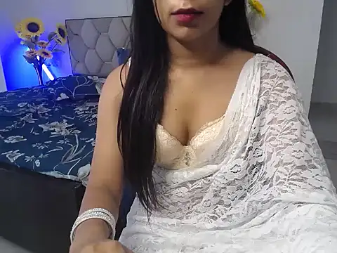 Snapshot of Little_queenn chatting on September 28, 3:24 am Little queenn online show from September 28, 3:24 am