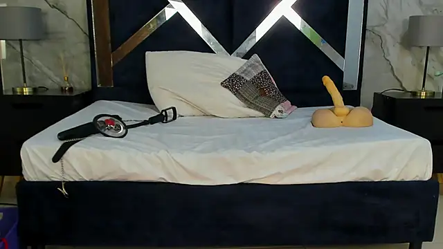 VanessaHard as online show from February 5, 8:01 pm