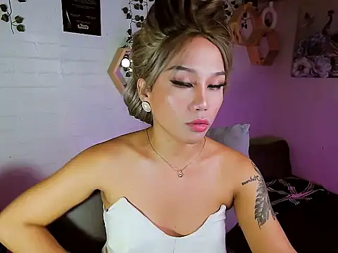 YourNikkieXxx online show from October 4, 3:27 pm